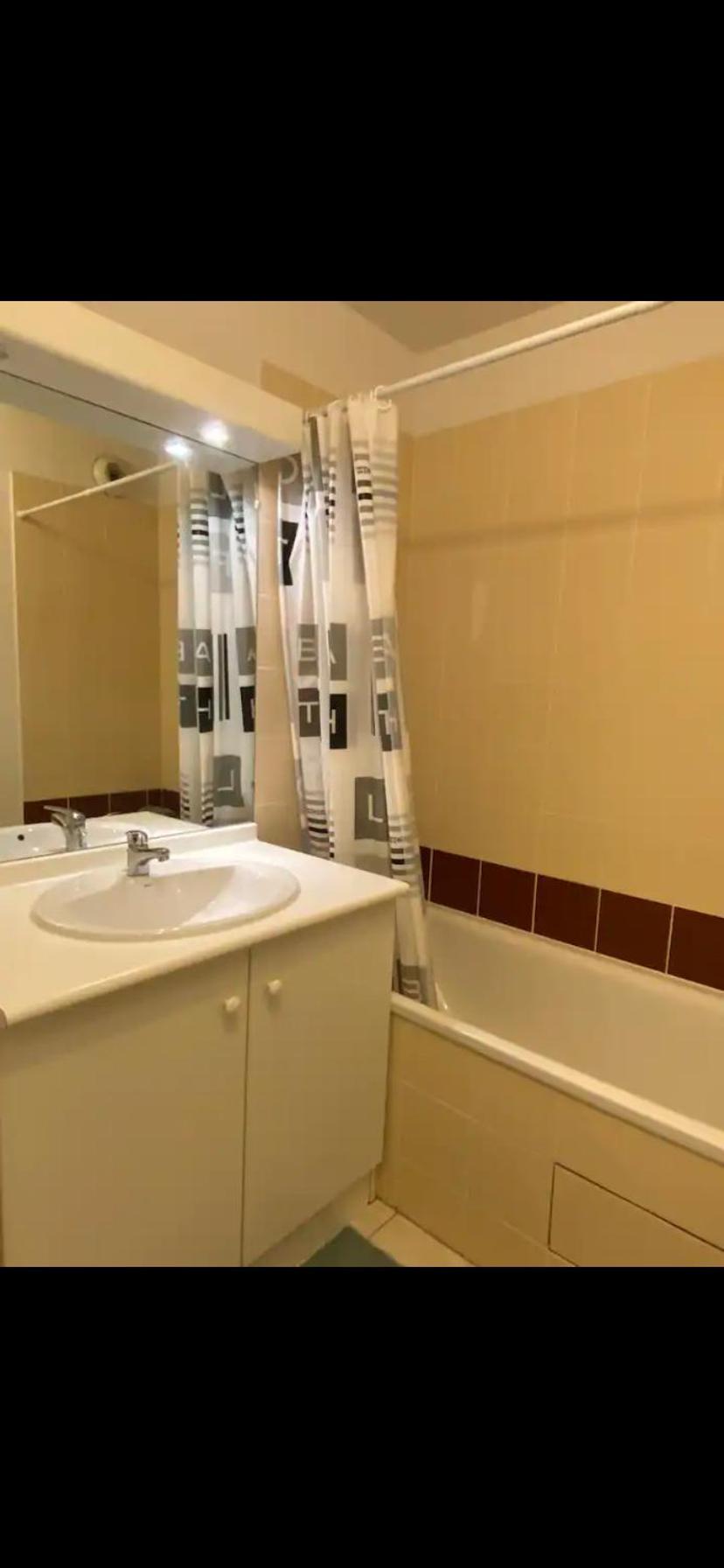 Appartement Calme Centre Ville Avec Place Parking 리모주 외부 사진